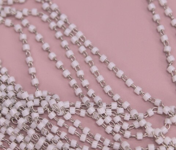 Цепь акрил белый 2 мм
