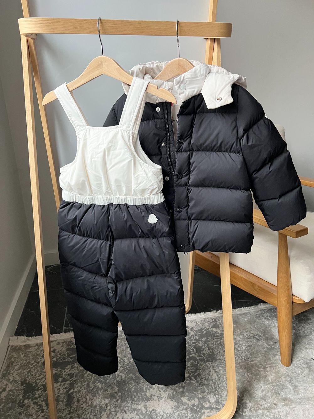 Пуховый костюм Moncler, 98