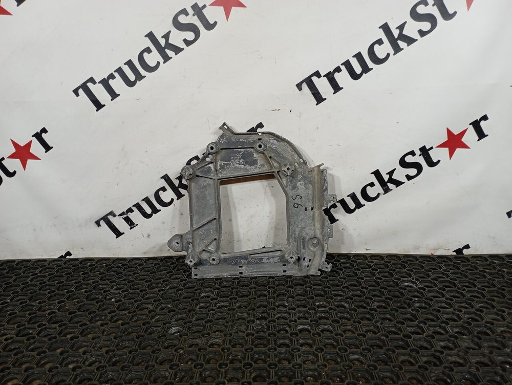 Кронштейн эбу двигателя