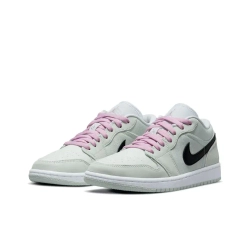 Женские кроссовки Air Jordan 1 Low SE 'Barely Green' CZ0776-300