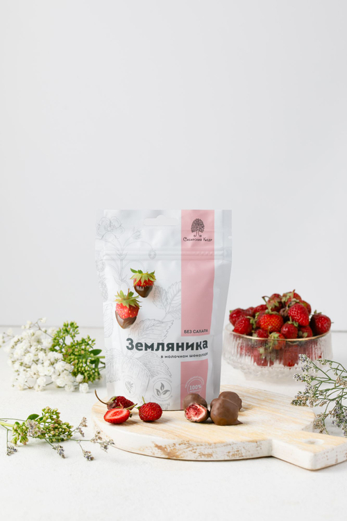 Земляника в молочной глазури без сахара / 100 г / ТМ Сибирский кедр