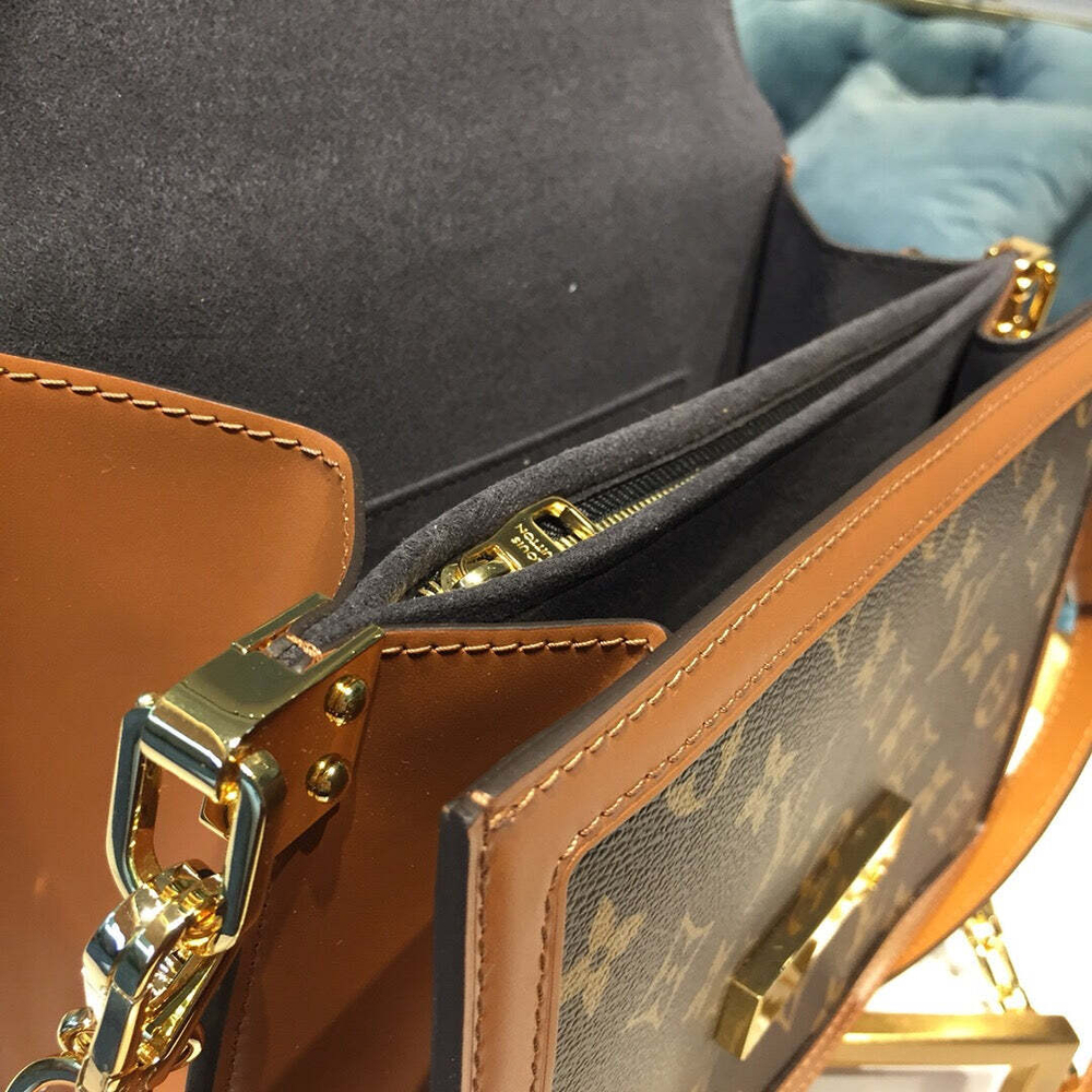 Louis Vuitton Dauphine MM