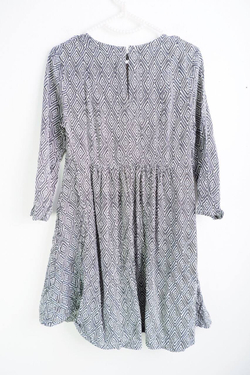 Платье H&M монохромное, маркировка 36, визуально на 42 размер