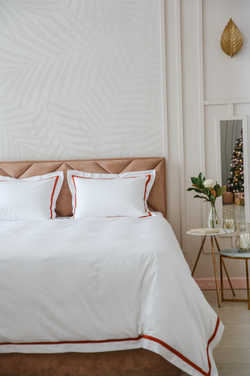 Постельное белье 2 спальное евро Сlaire&Caroll Nuage белое с оранжевым кантом