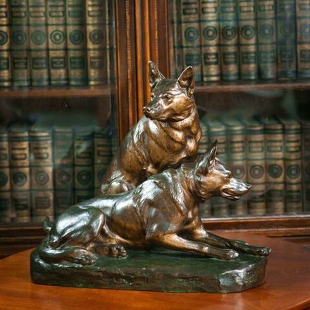 Бронзовая скульптура «Овчарки»