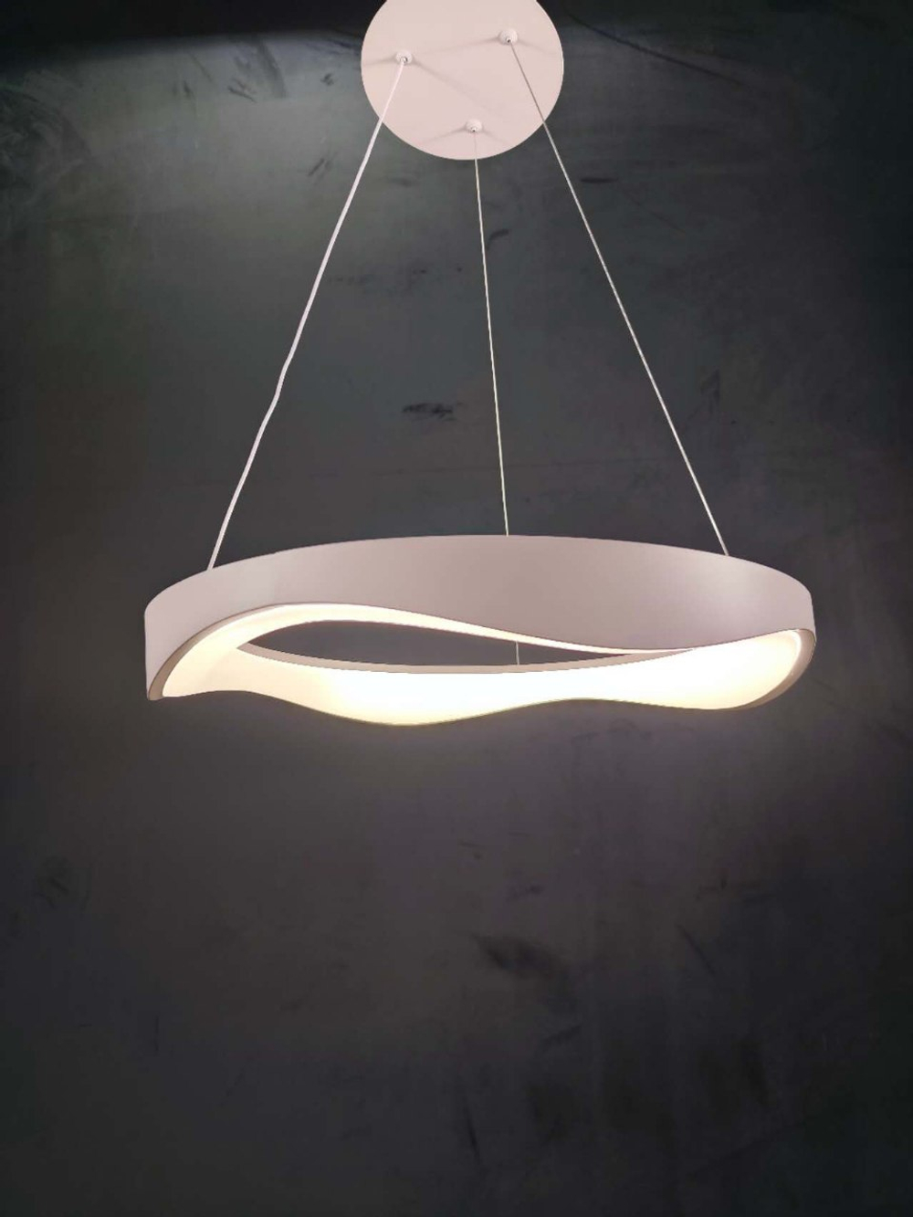 Люстра подвесная светодиодная Lanbos Melty, 120 Вт LED, до 25 кв м, белая