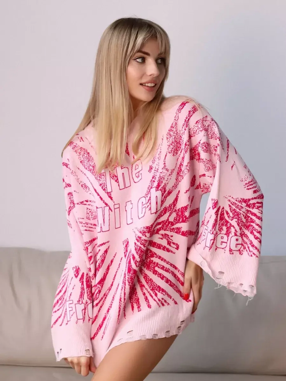 Свитер оверсайз рваный