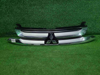 Решетка радиатора Mitsubishi Outlander 3 (15-18)