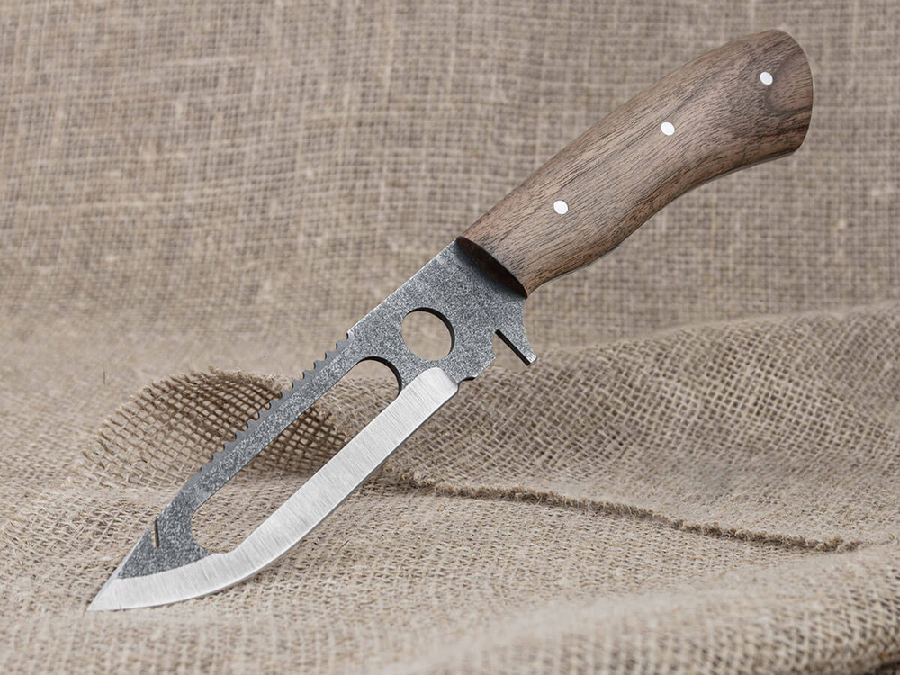 Рыбацкий нож "Акула", цельнометаллический, сталь 65х13, рукоять орех
