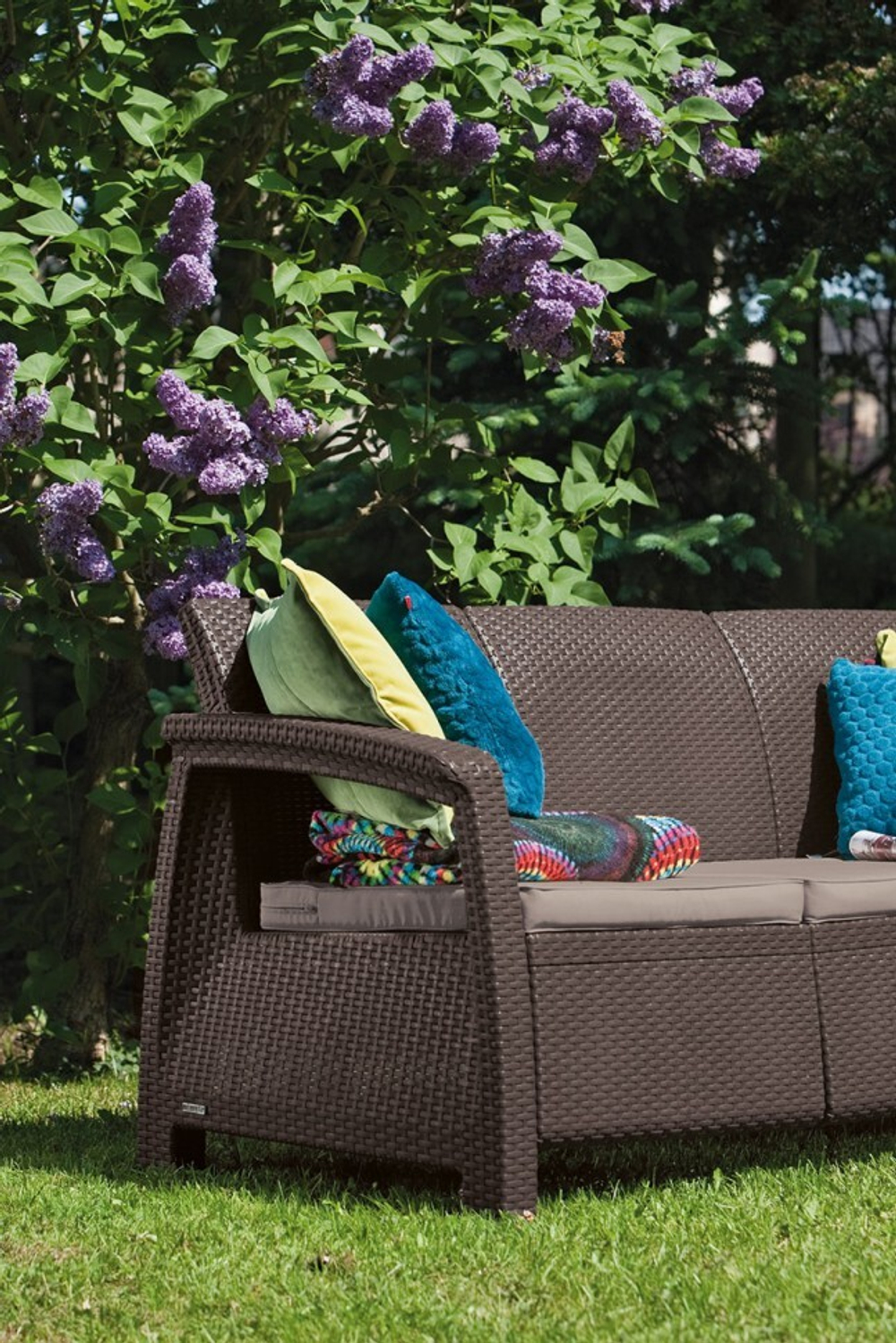 Диван пластиковый Корфу Макс (Corfu love seat max) коричневый (производство Россия)
