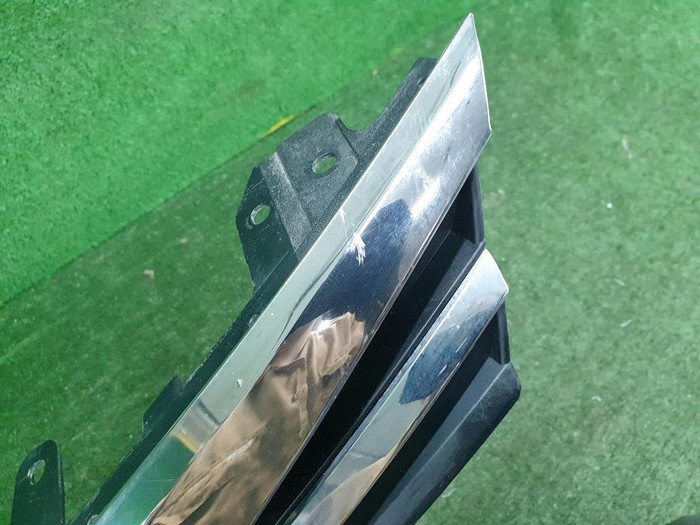 Решетка радиатора Toyota Corolla E160 (2015-2019)