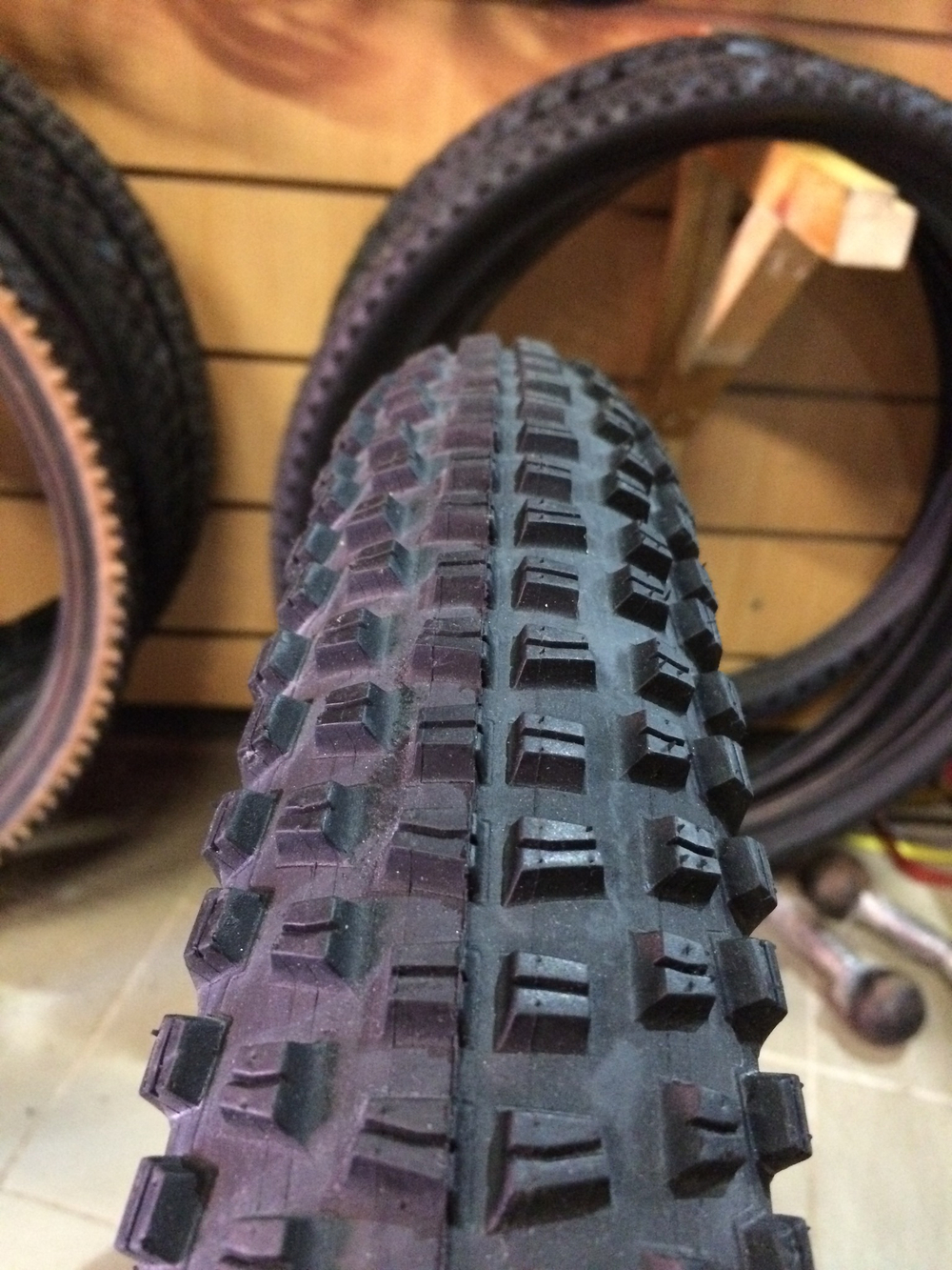 Колеса 27. 5 WTB BTWENTY + Пара покрышек WTB Trail Boss 3.0x27.5