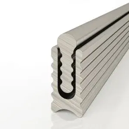 Разделительный профиль Rizz анодированный титановый