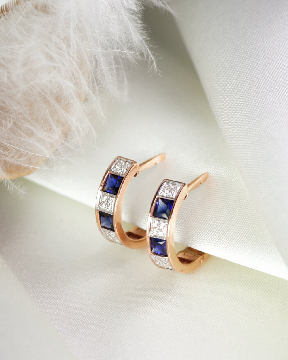 Ефимов Золотые серьги с бриллиантами и сапфирами