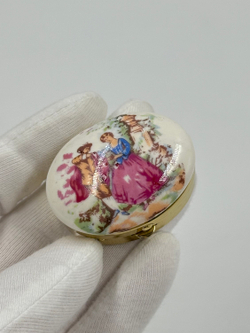 Таблетница Галантная сцена