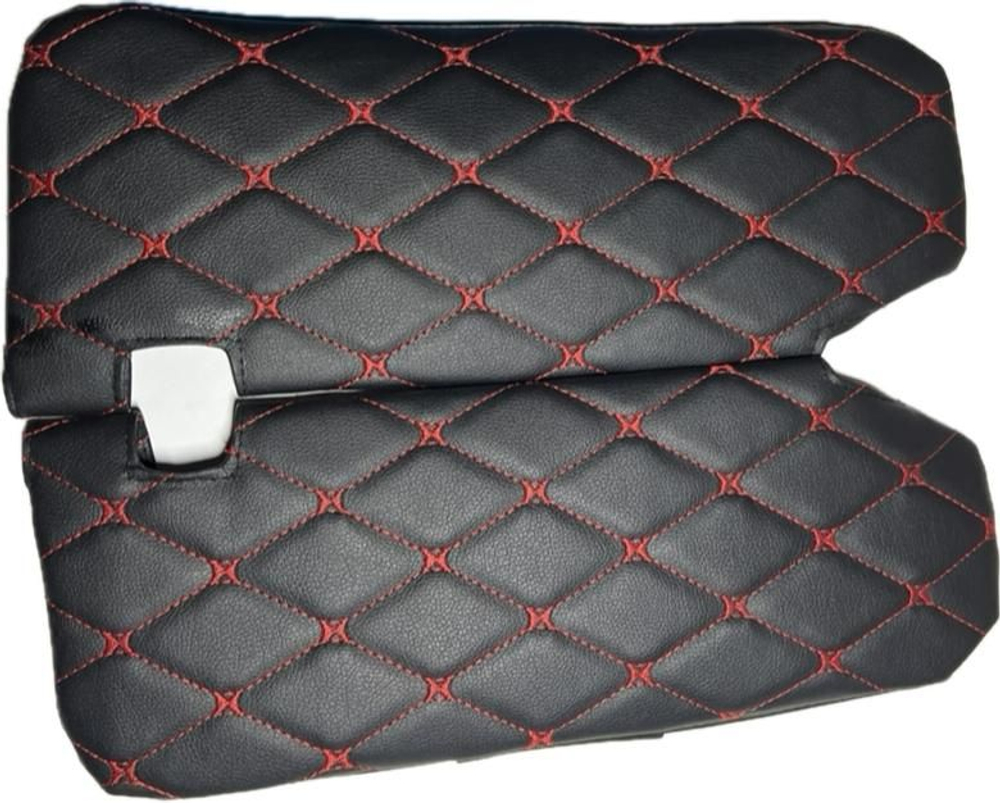 Чехлы на козырьки ЛАДА Ларгус, РЕНО Логан, Дастер, Сандеро (красная нить Бабочка)