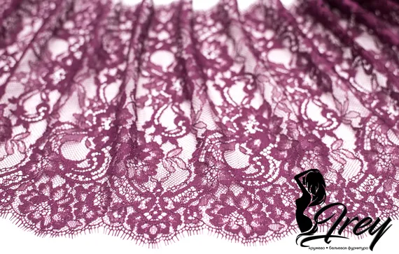 01-45 Кружево шантильи 24 см, слива