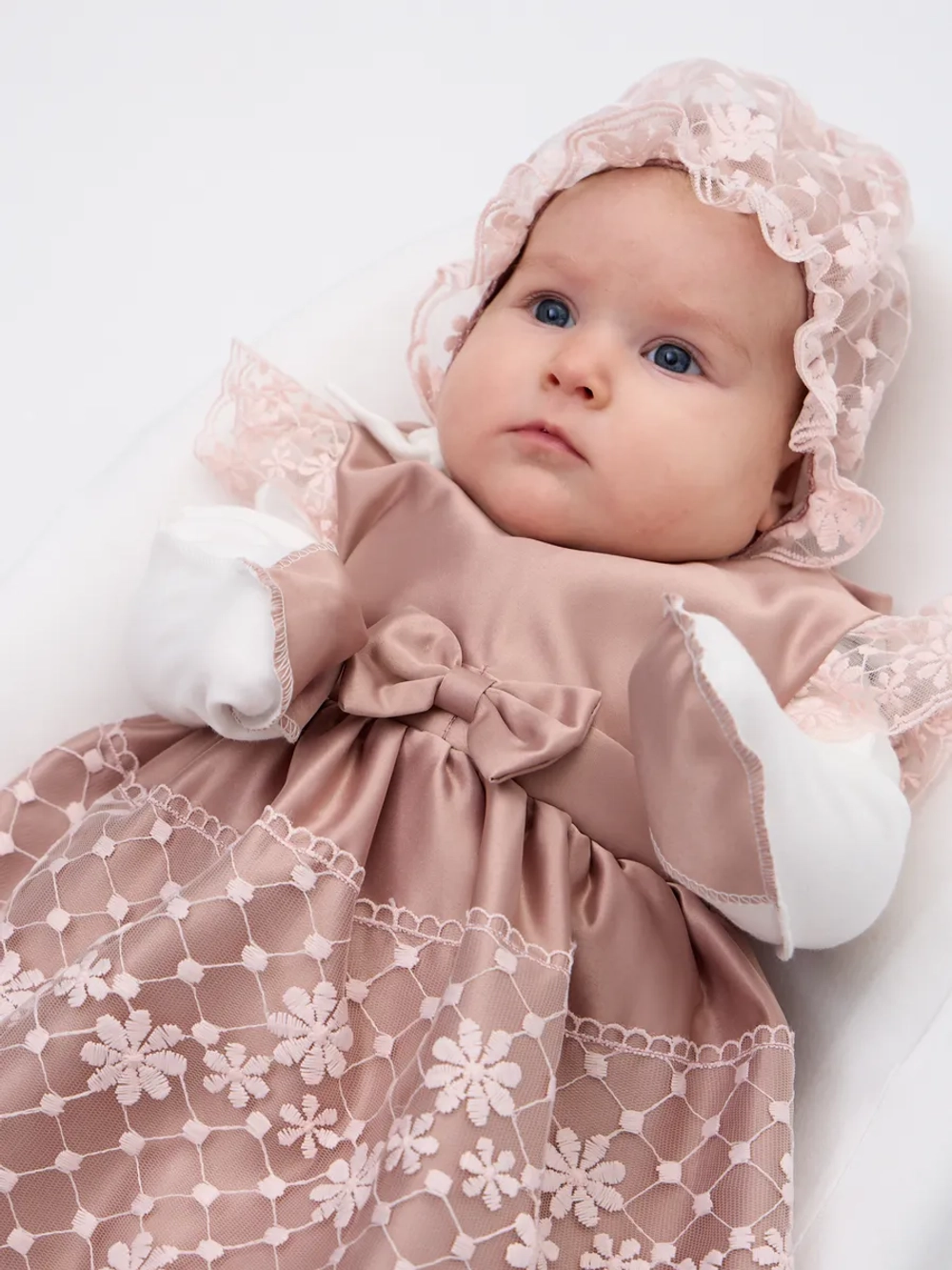 Конверт на выписку новорожденного весна