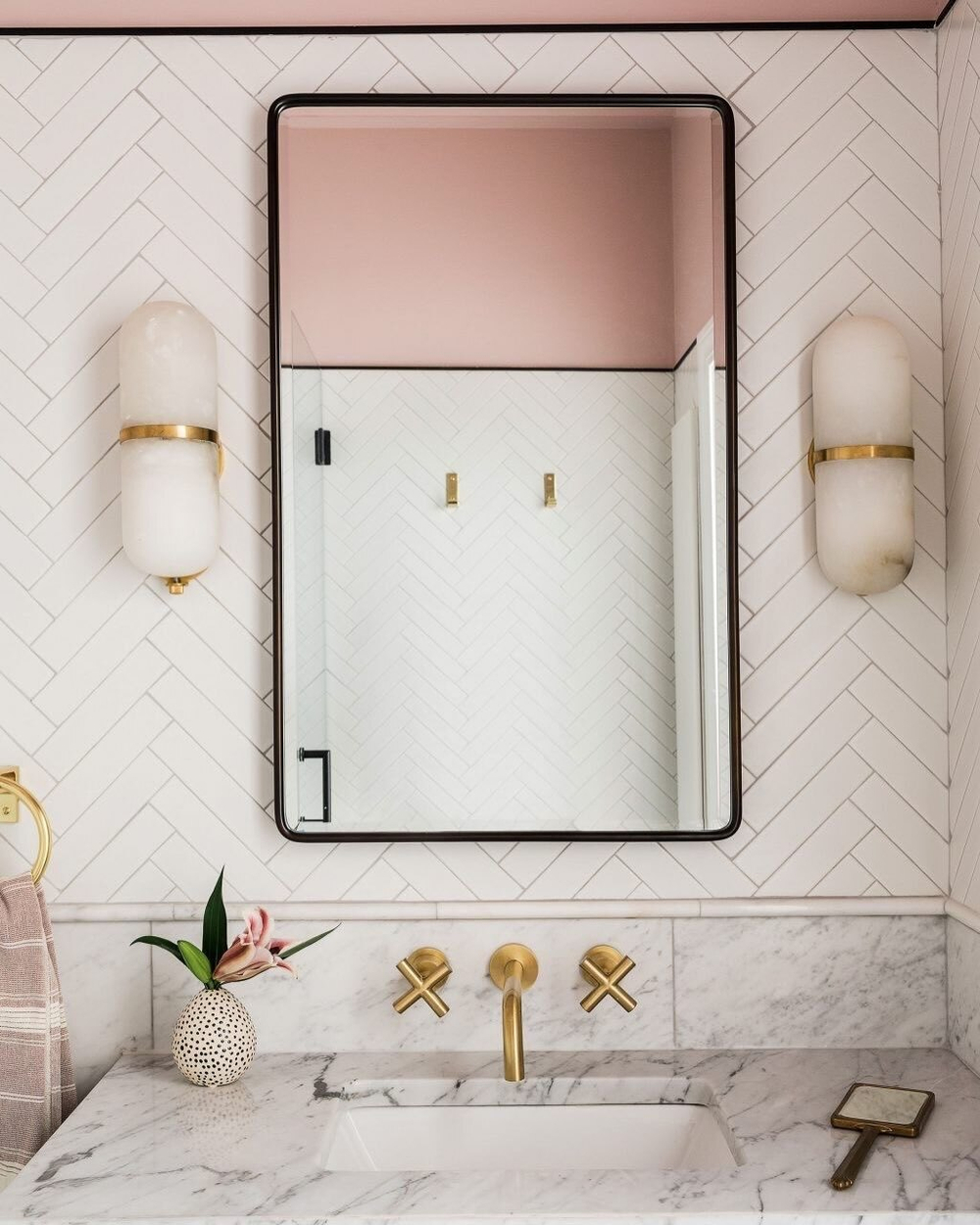 Настенные светильники из испанского мрамора 🤍