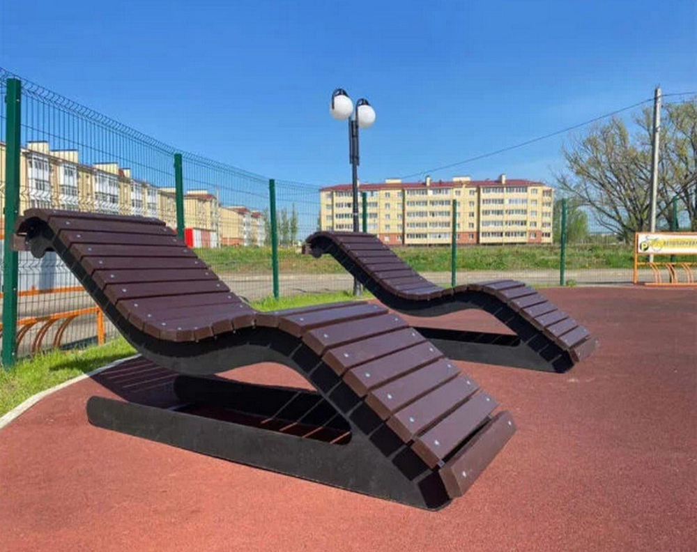 Парковый эколежак 019