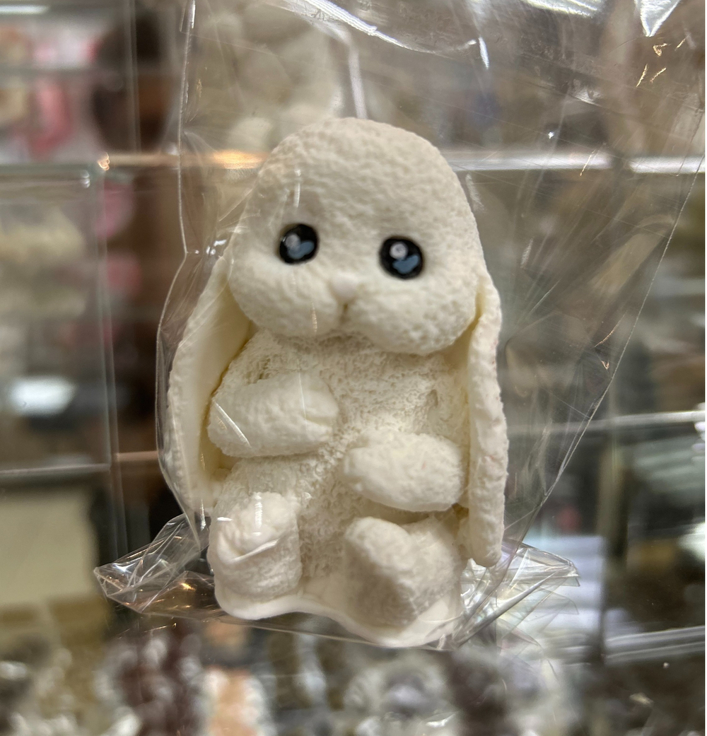 Фигурка из шоколадной глазури "Зайка"