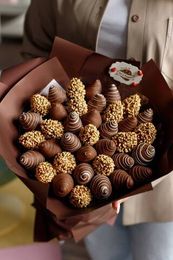 Букет из клубники в шоколаде Classic Шоколадный презент