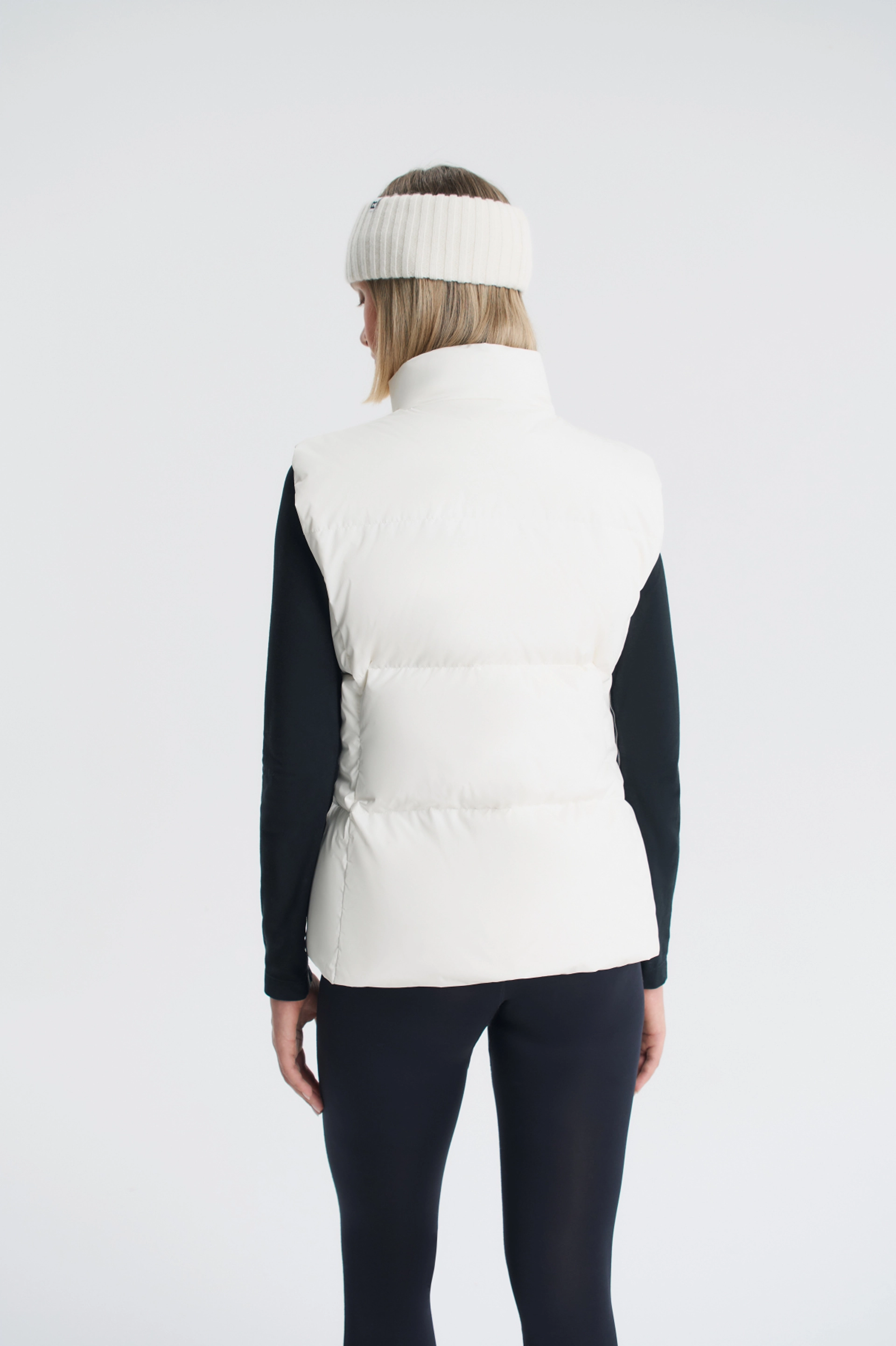 Жилет пуховый Lily