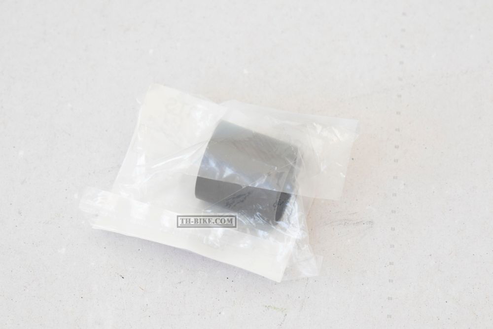 92028-1598 (92139-0940). BUSHING. KAWASAKI