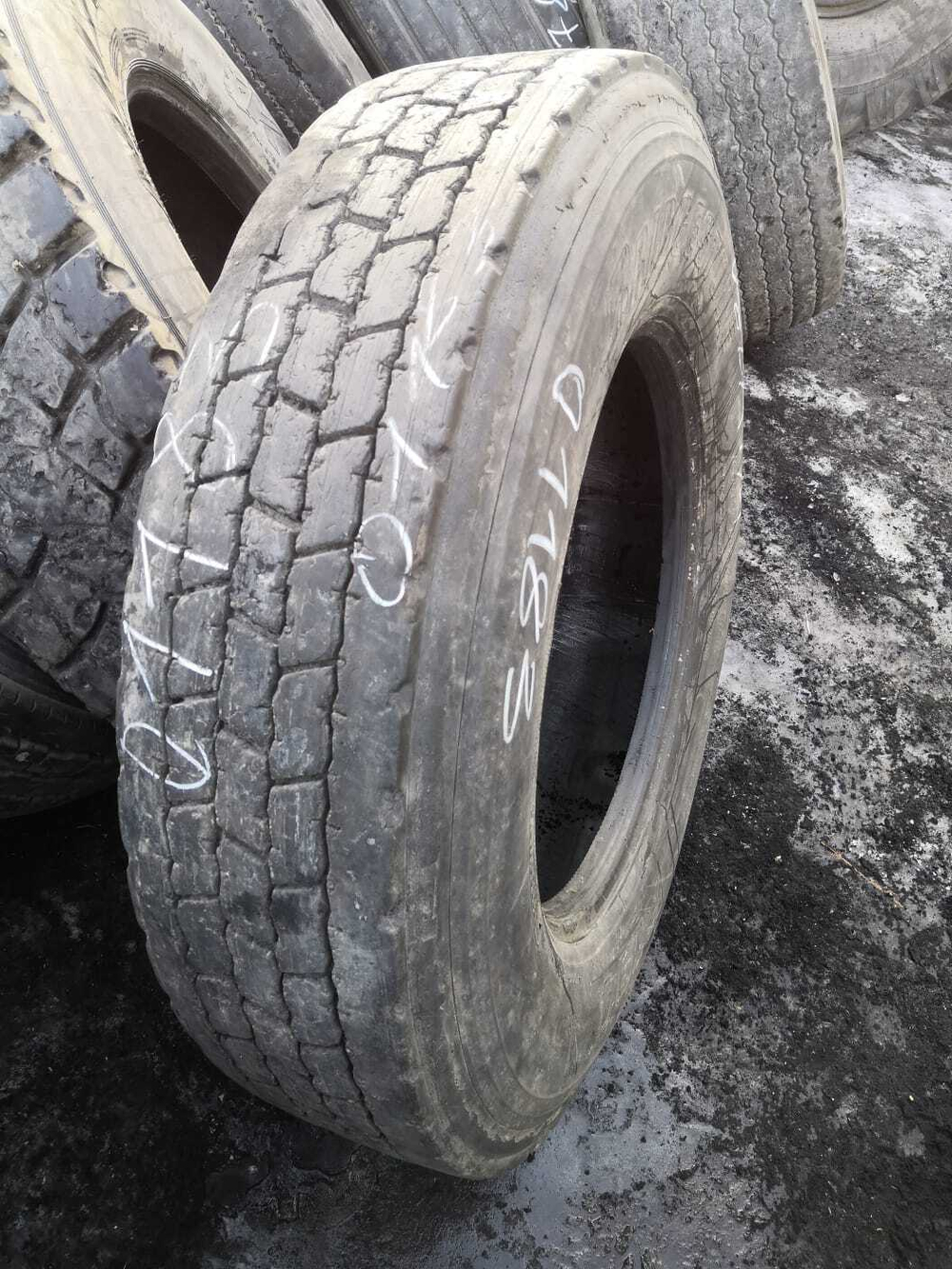 295/75R22.5 Bridgestone R194 шина б/у