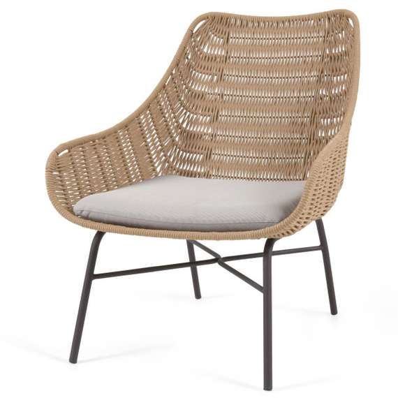 Плетеное кресло Abeli бежевого цвета | La Forma | Испания