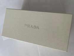 Очки Prada