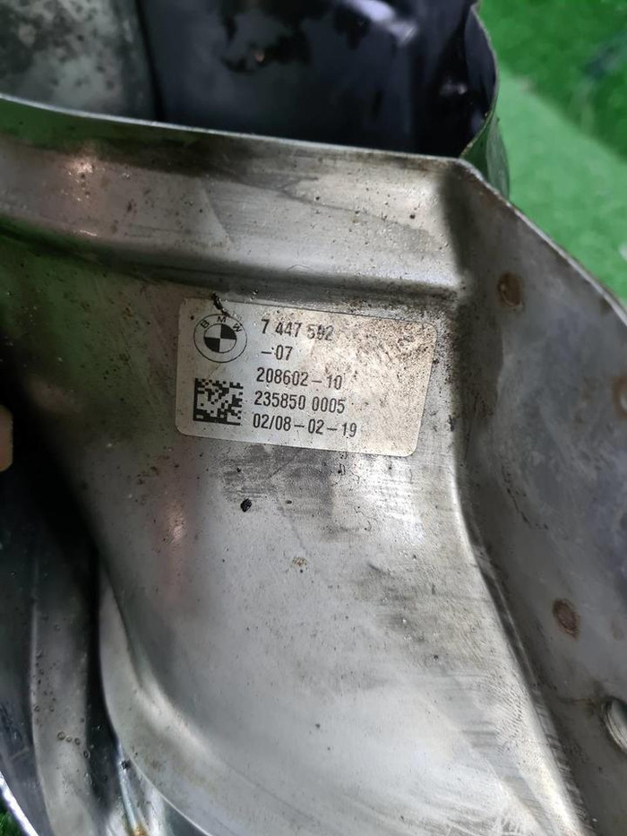 Насадка глушителя правая BMW X7 G07 (2019-2022)