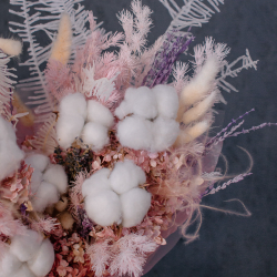 110. Нежный долговечный декоративный букет из сухоцветов