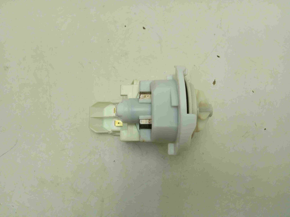 SGV57T13EU/05 ктп23 Сливной насос для посудомоечной машины Bosch 1109000092474 б/у