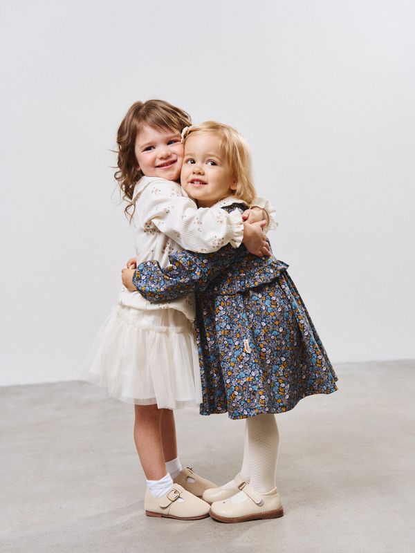 Платье с рюшами 