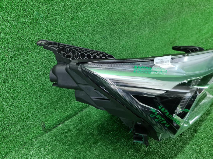 Фара правая Faw Besturn T77 (2018-н.в.) LED