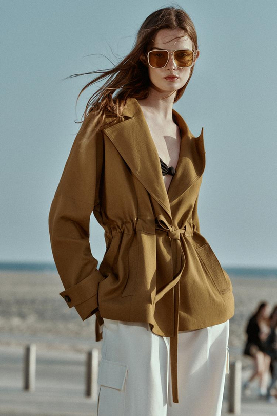 ZARA ТРЕНЧ ИЗ ЛЬНА С РЕМНЕМ, ЦВЕТ ОЛИВКОВОГО МАСЛА