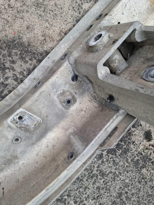 Усилитель передний Volvo FH 4 (2013-н.в.)