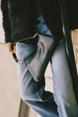 ZARA УДЛИНЕННАЯ СУМКА ЧЕРЕЗ ПЛЕЧО, ЧЕРНЫЙ