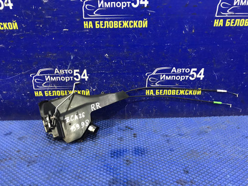 Замок двери задней правой TOYOTA RAV4 2000-2005