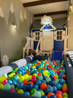 Детский игровой домик с горкой