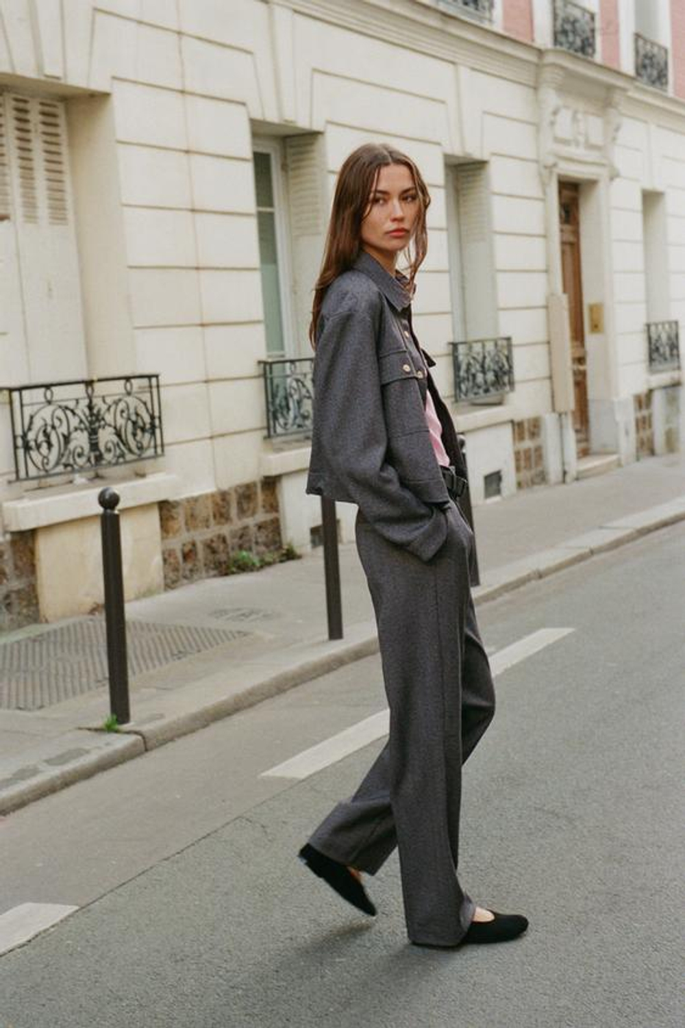 ZARA ПРЯМЫЕ БРЮКИ В ЕЛОЧКУ, СЕРЫЙ