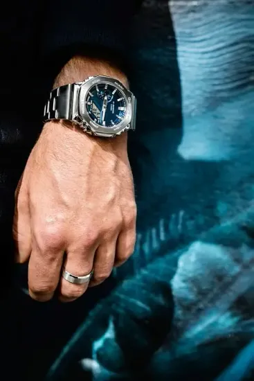 Наручные часы Casio G-Shock GM-2110D-2BER