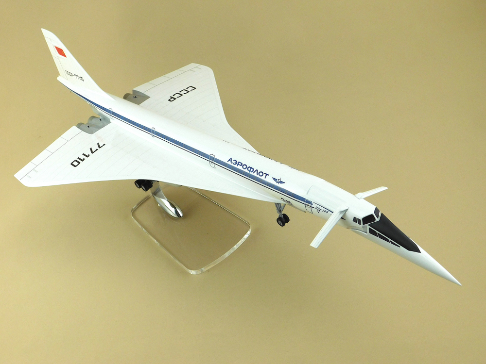 Модель самолета Ту-144 (М1:100, Аэрофлот СССР-77110) конфигурация посадочная с шасси