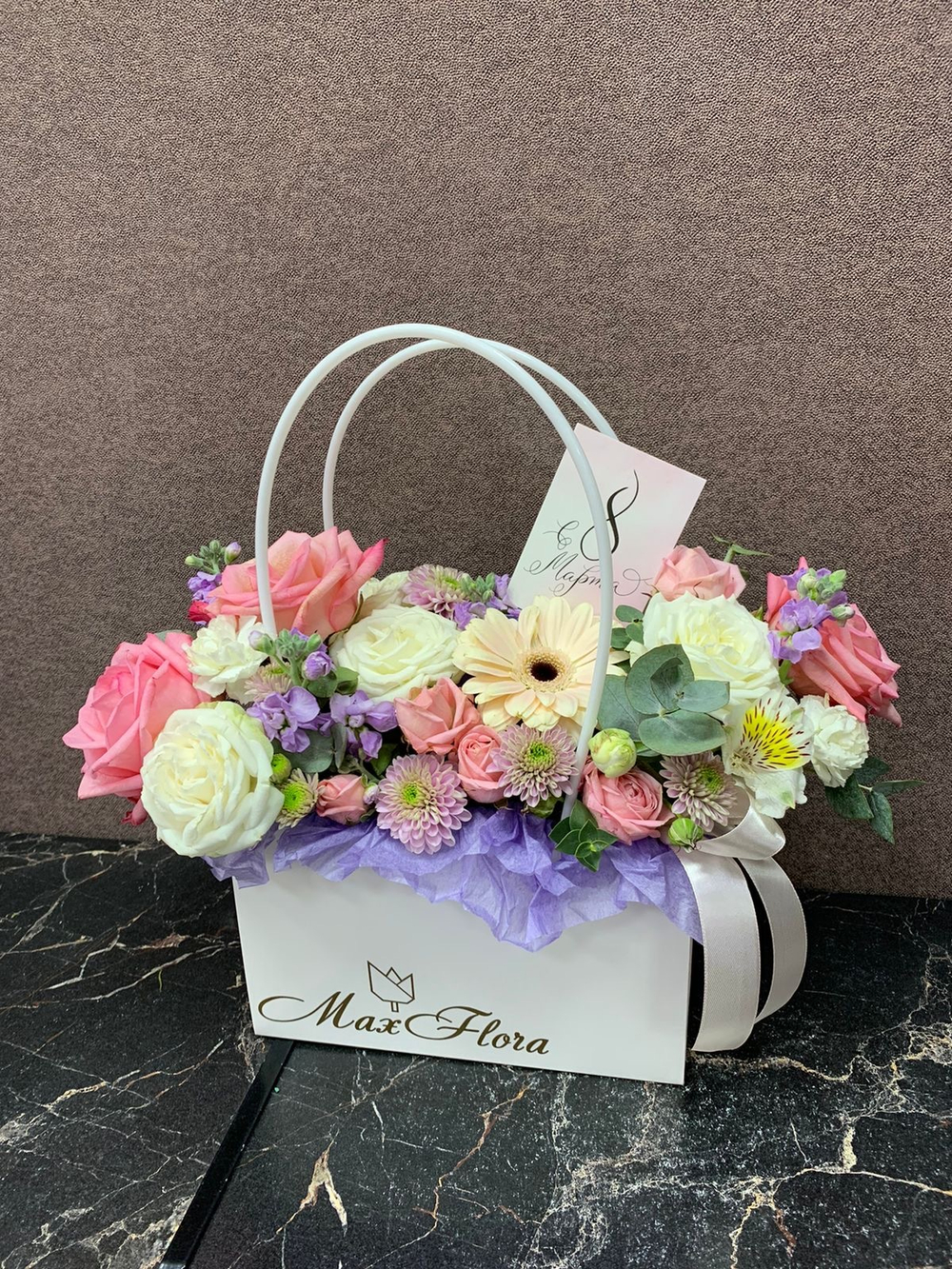 Букет 8 Марта М-44