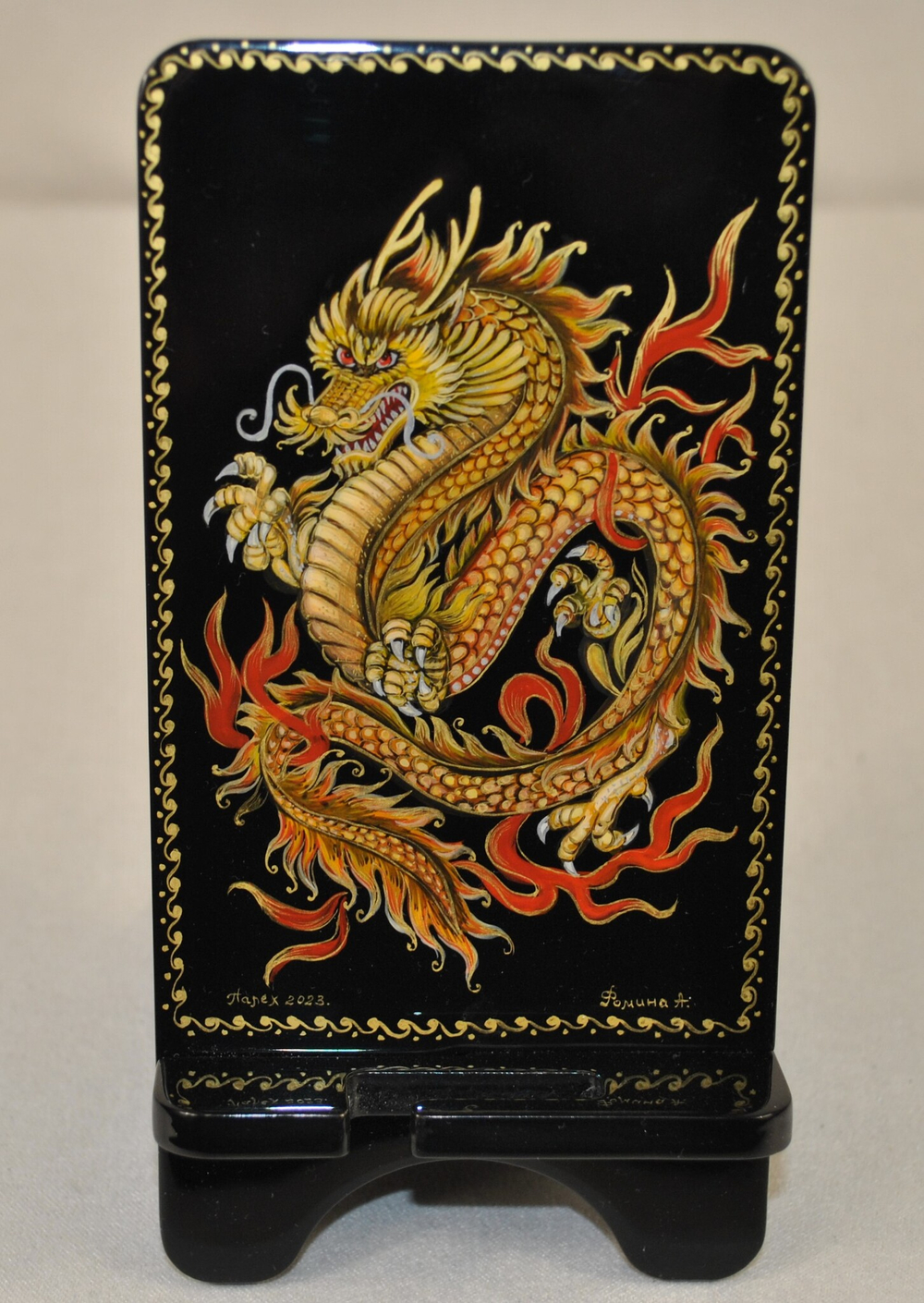 Сувенирная подставка для телефона с росписью Палех "Дракон"