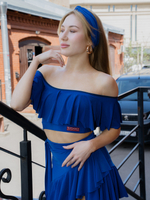 Короткий топ с воланом