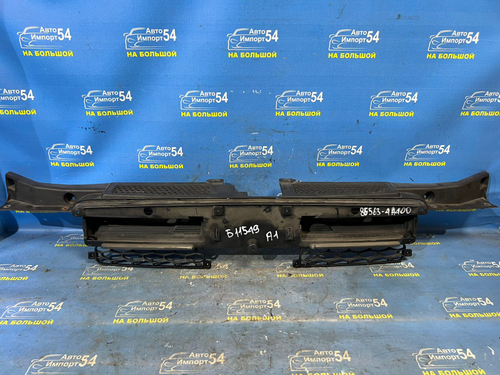 Решетка радиатора HYUNDAI STAREX 2004-2007