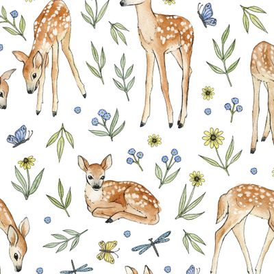 Милые оленята и цветочки на белом фоне