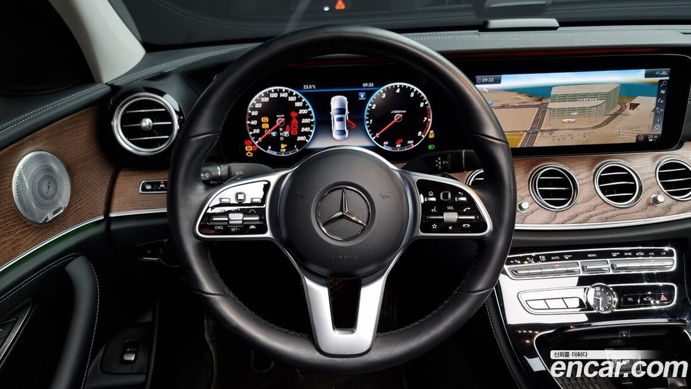 Mercedes-Benz E-Class W213 E300 4MATIC Exclusive (09.2020)